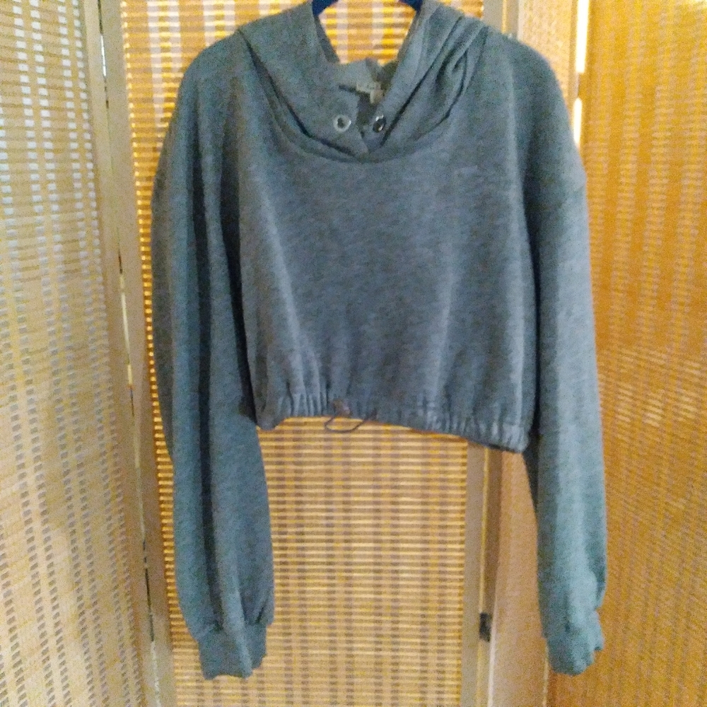 VS Crop Sweater
